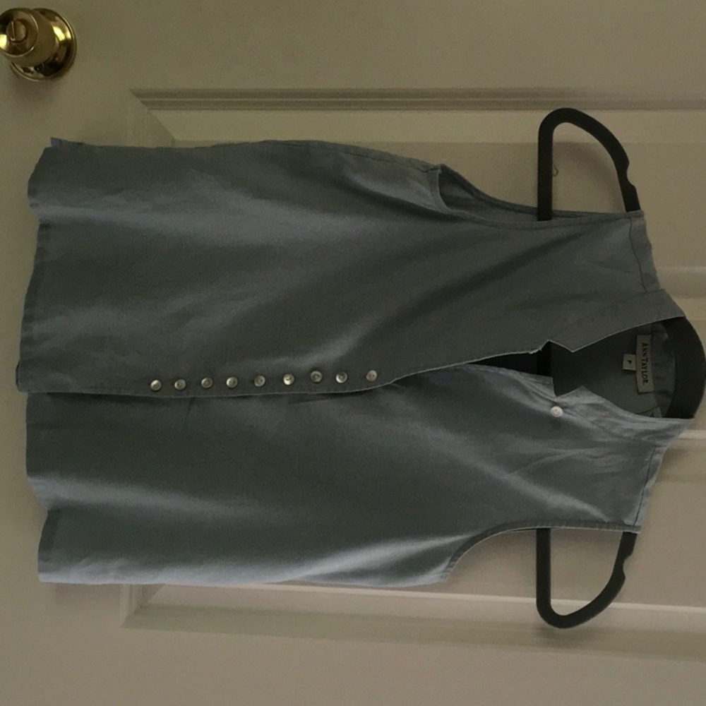 Ann Taylor Sleeveless Linen blouse Petite